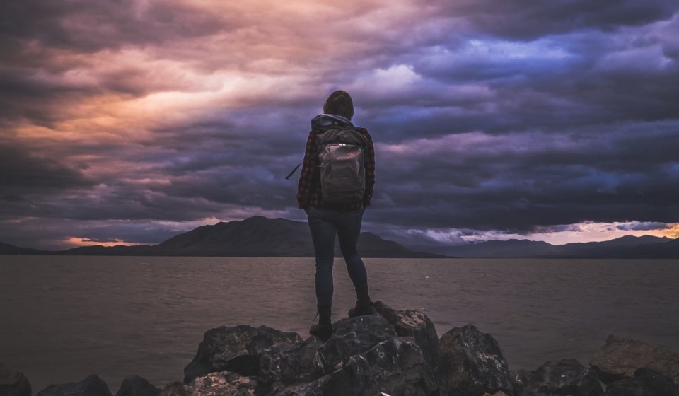 hiker-1149898_1280